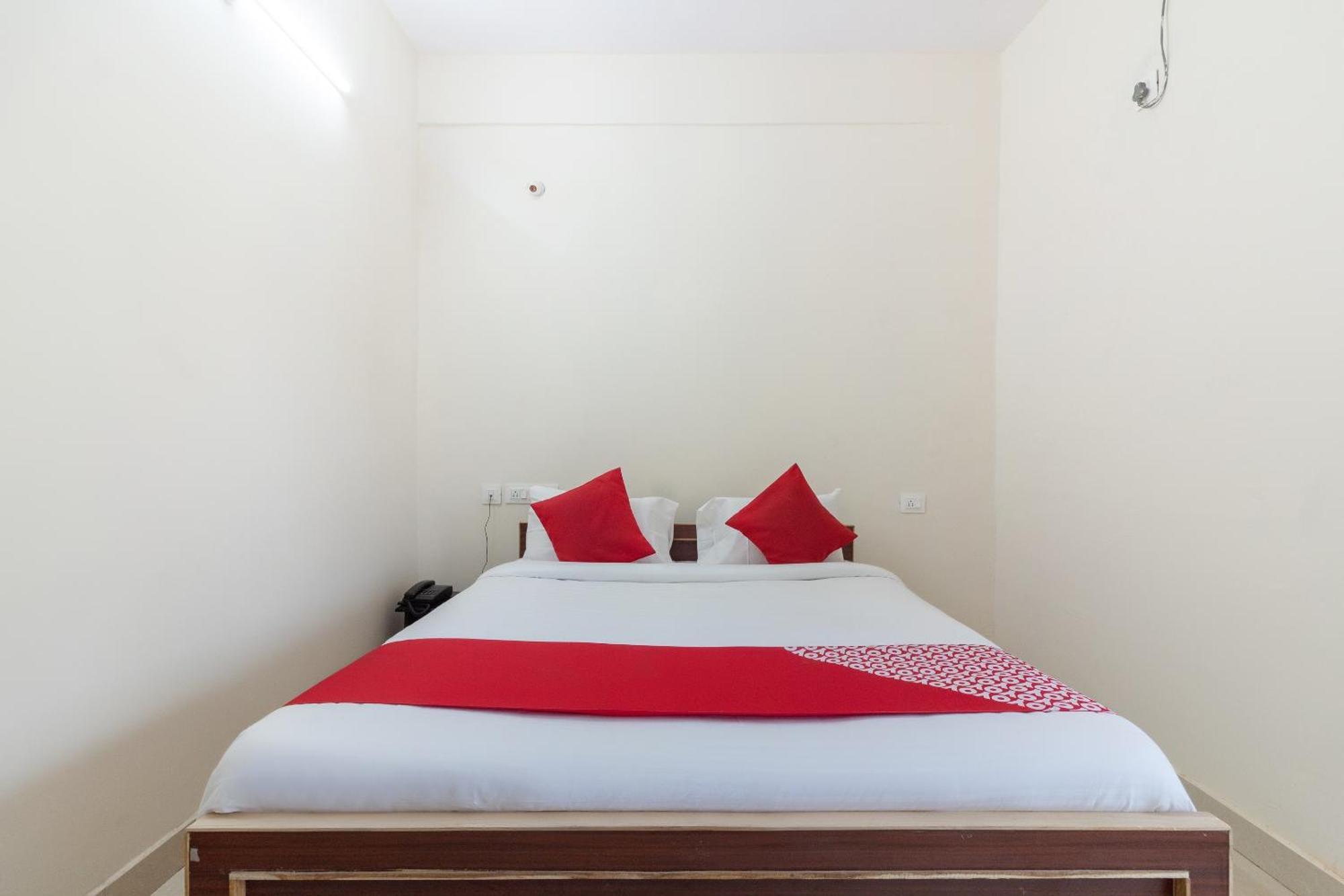 Hotel O Shannu Residency Secunderabad Bagian luar foto
